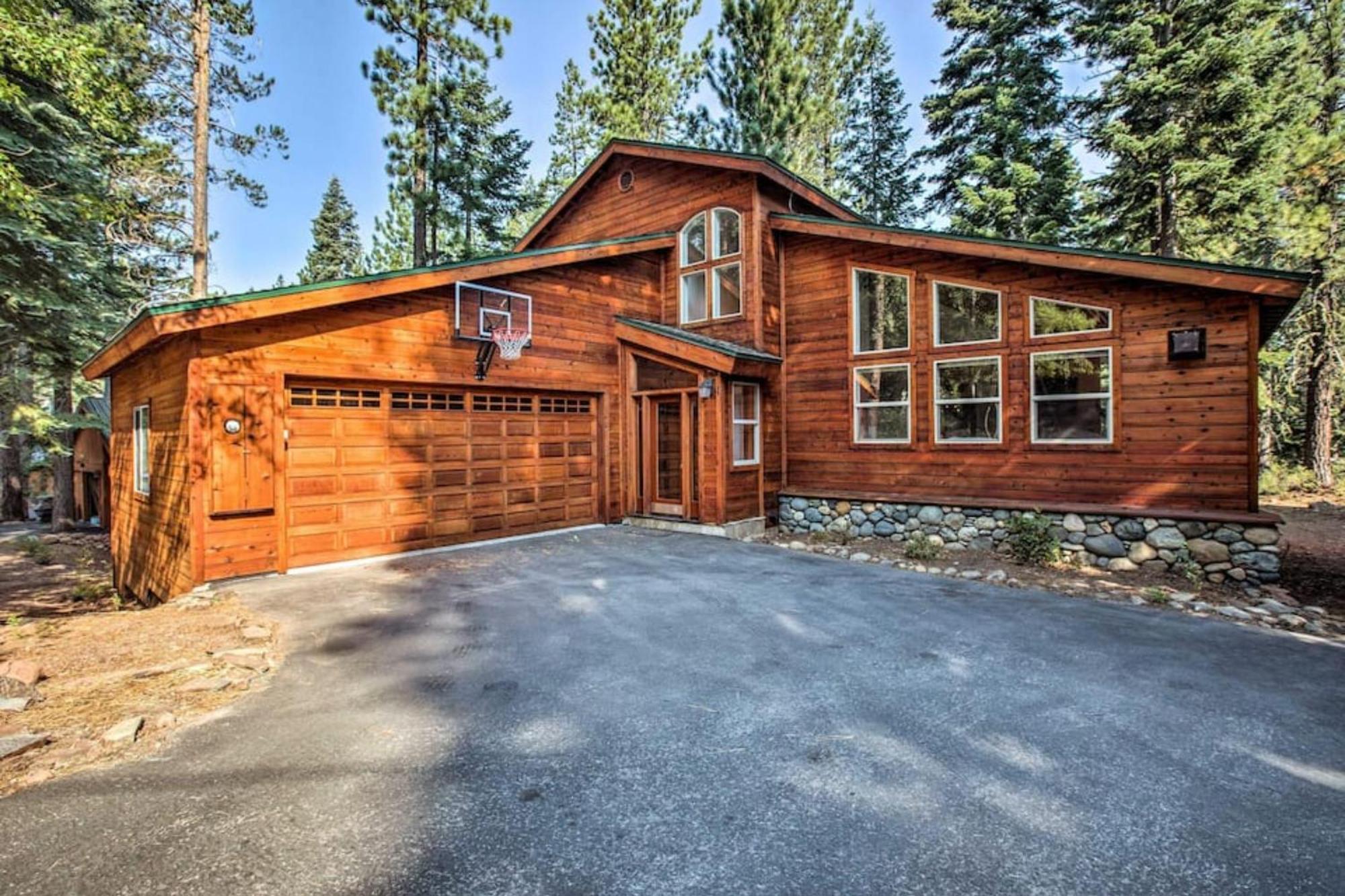 Moosetrack By Avantstay Cozy Cabin In The Of Tahoe Donner W Hot Tub Truckee Exterior photo